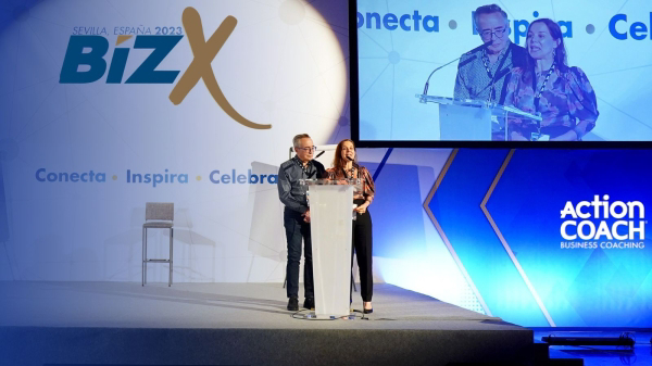 Destacando Logros Empresariales: BizX 2023 de ActionCOACH Celebra el Éxito