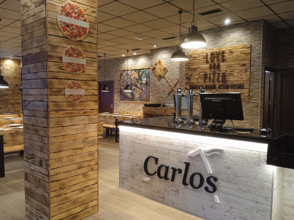 Pizzerias Carlos sigue creciendo con dos nuevas franquicias en Galicia y Madrid