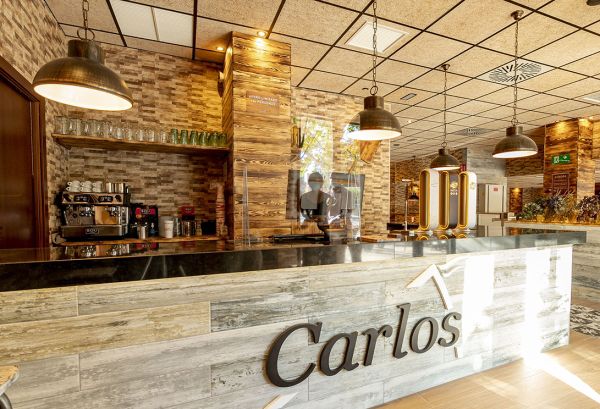 La franquicia Pizzerías Carlos llega a Ponferrada, su segundo local en León.