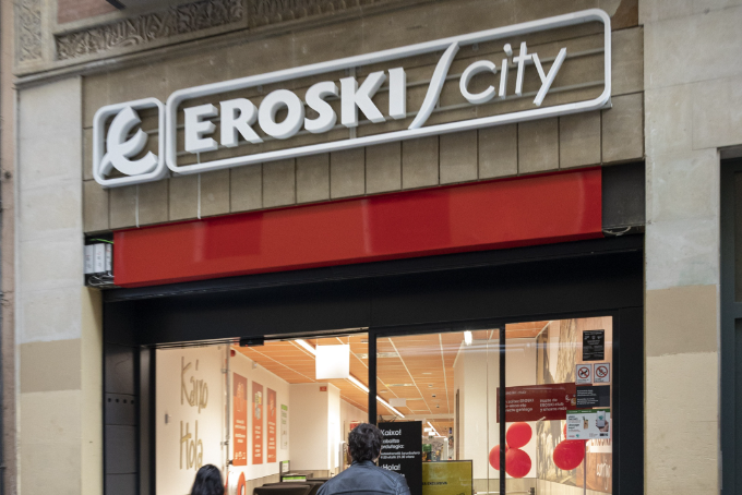 Eroski inaugura un nuevo supermercado en Pamplona, Navarra