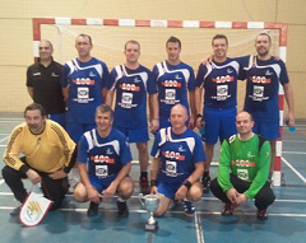 100franquicias.com patrocina al subcampeón de España de Balonmano de Veteranos